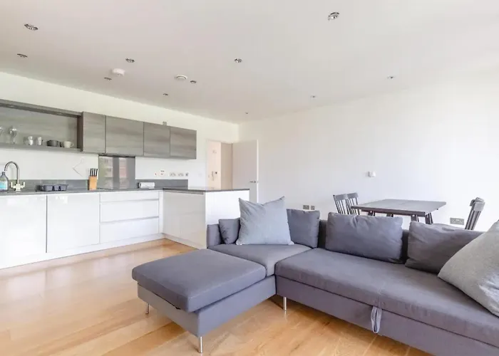 Stylish 2Bd Near Notting Hill
