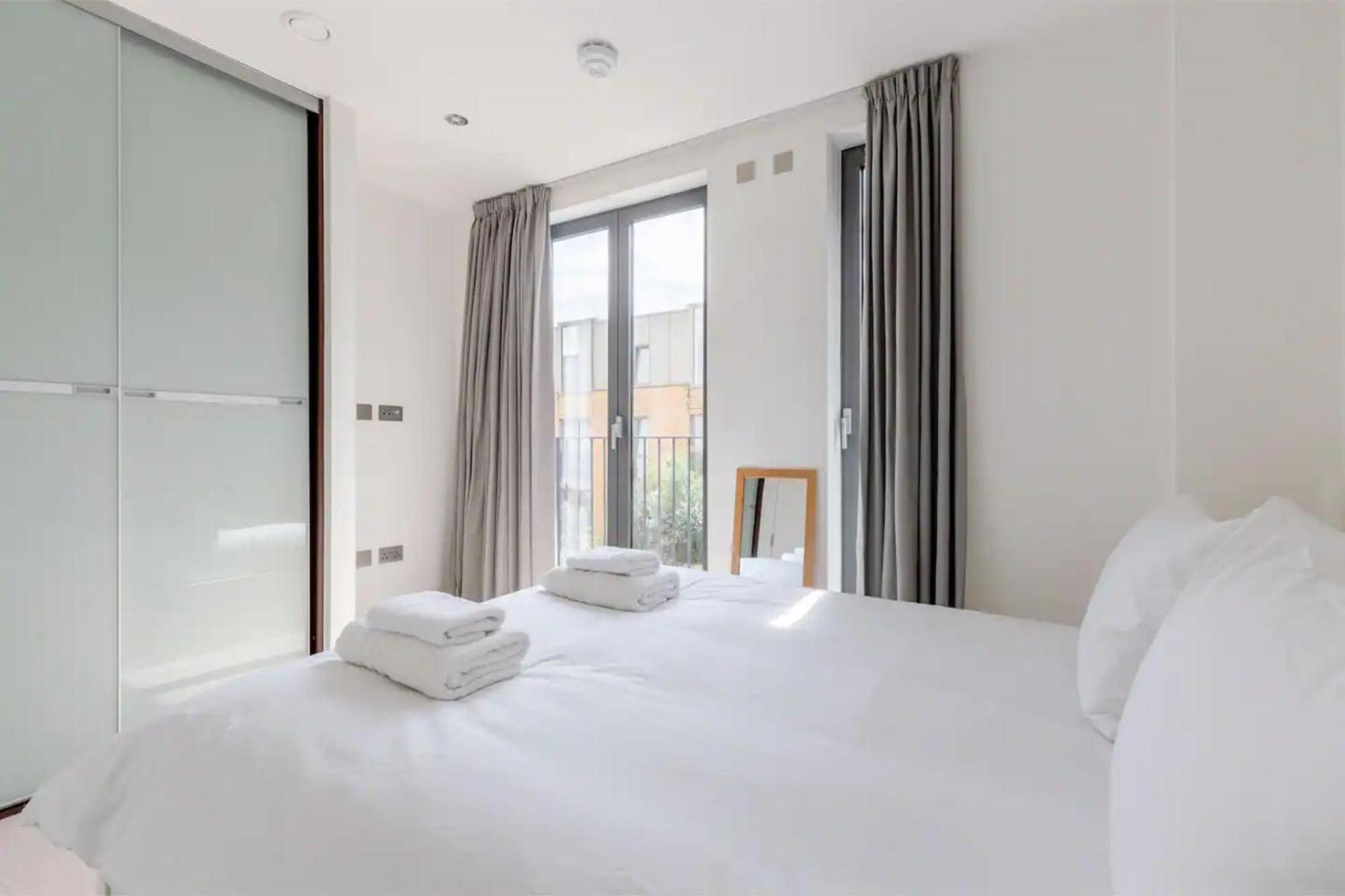 Stylish 2bd Near Notting Hill * Londra