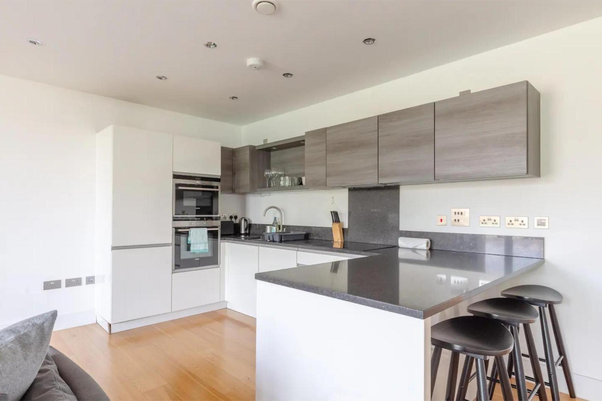 Stylish 2bd Near Notting Hill Appartamento