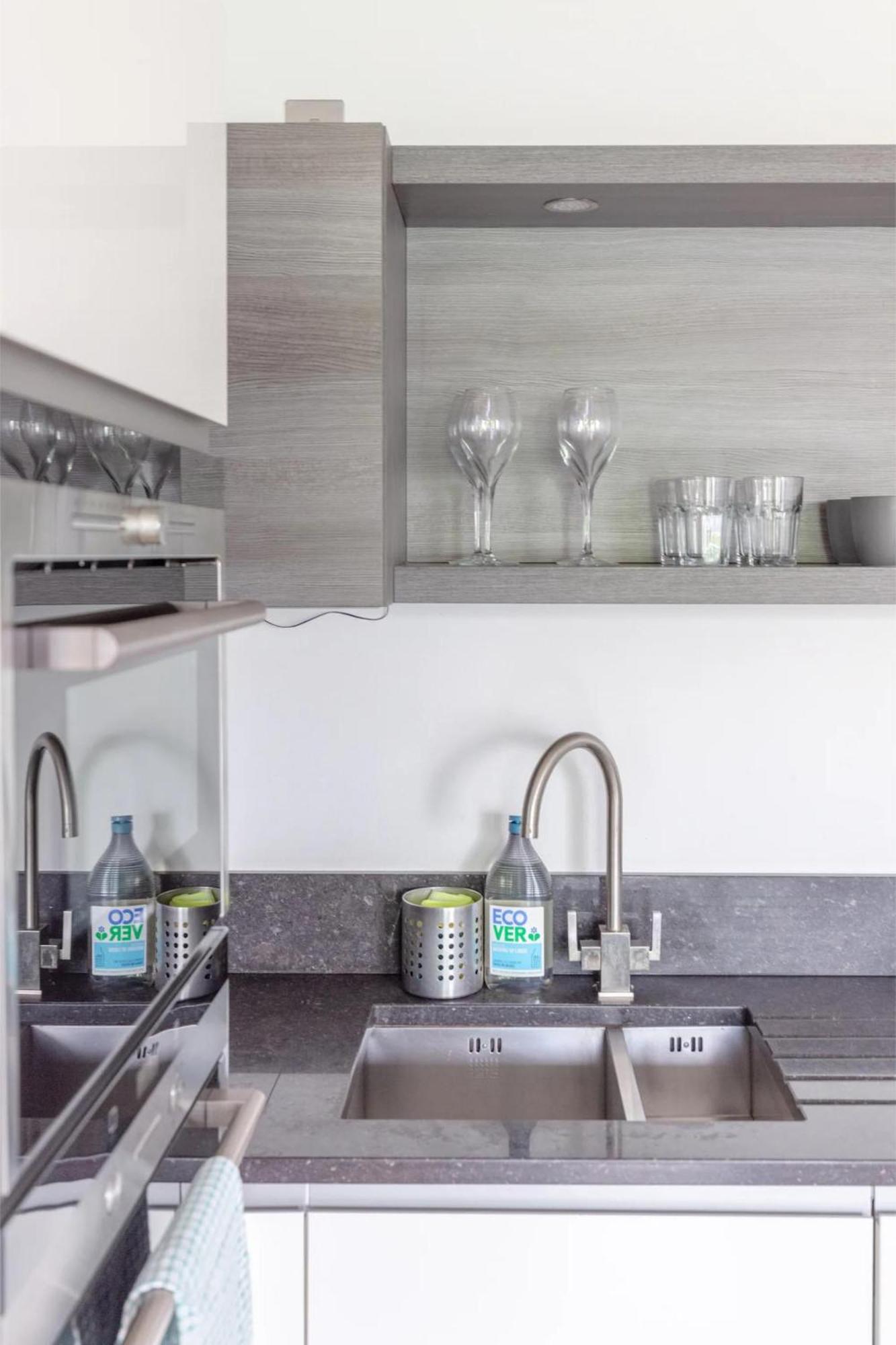 Stylish 2bd Near Notting Hill Londra